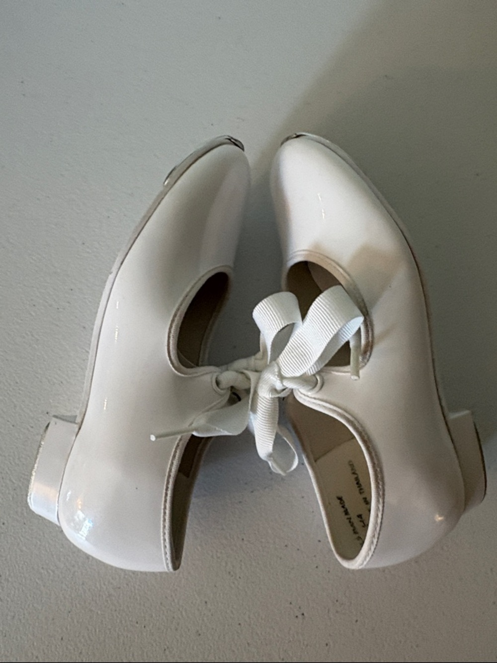 Girls White Tap Shoes with ribbon ties Tempo by Leo’s brand - Picture 6 of 8